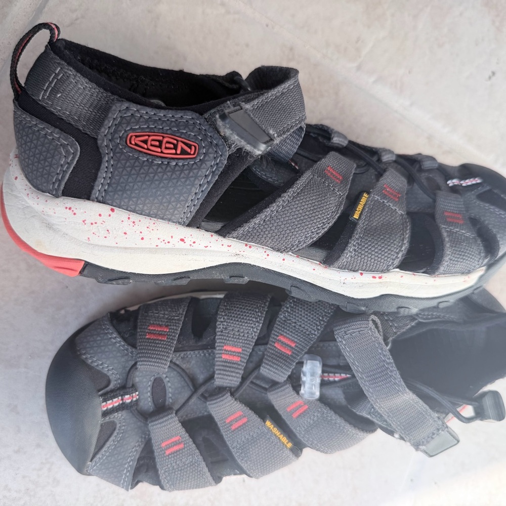 Keen Kids Charcoal and Red Sandals